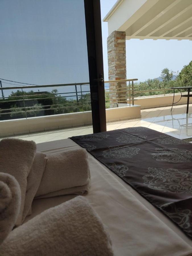 Our House Luxury Suites PalaiónTsiflíkion Exterior foto